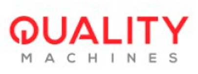 Logotipo da empresa Quality Machines, indústria de máquinas. O design apresenta a palavra 'QUALITY' em letras grandes e vermelhas, com um 'Q' estilizado que envolve um círculo. Abaixo, a palavra 'MACHINES' é escrita em letras pretas mais finas e menores.